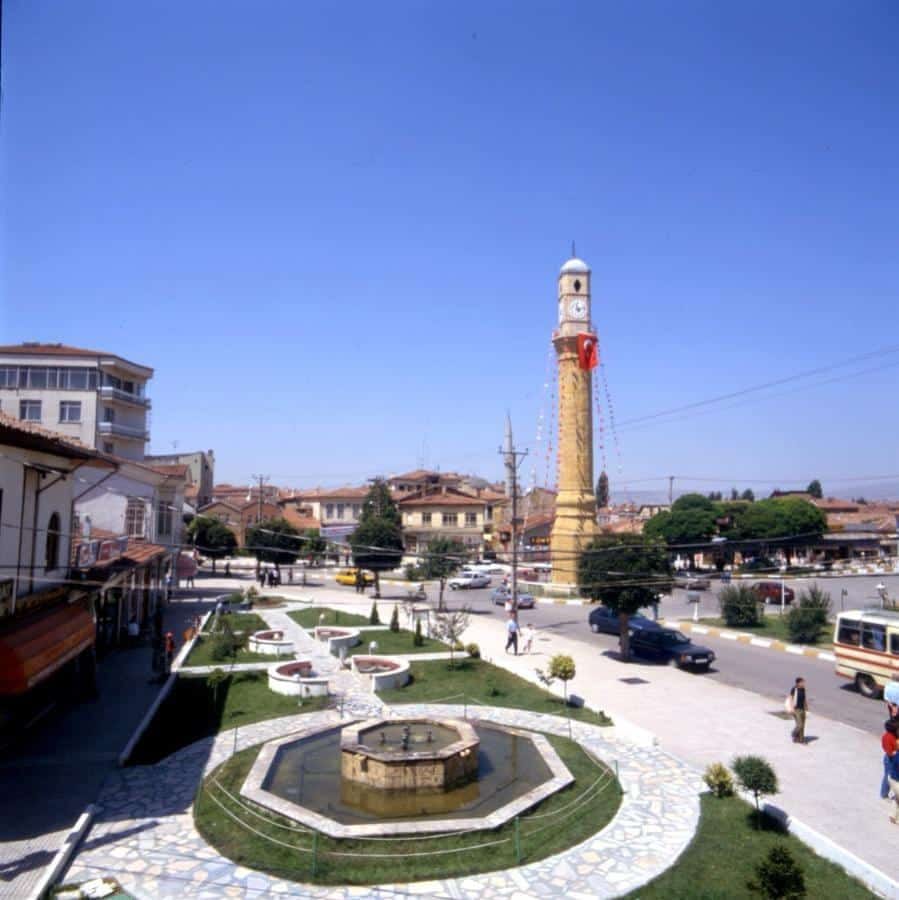 BELEDİYE 1_CİHETİ SAAT KULESEİ MEYDANI