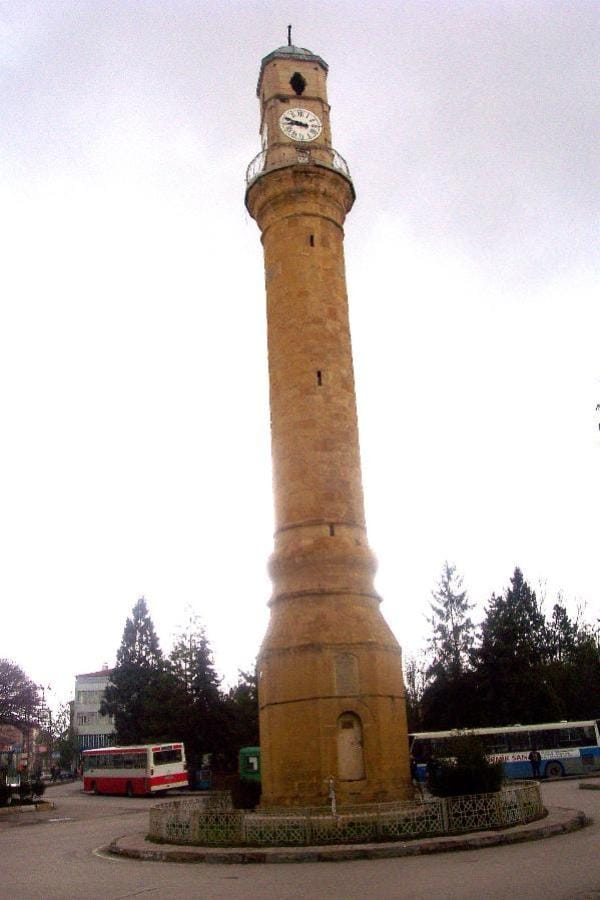 SAAT KULESİ  PUSLU BİR HAVA